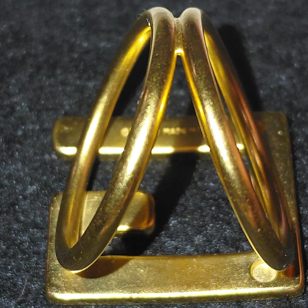 Gucci Gold Women's Scarf Ring